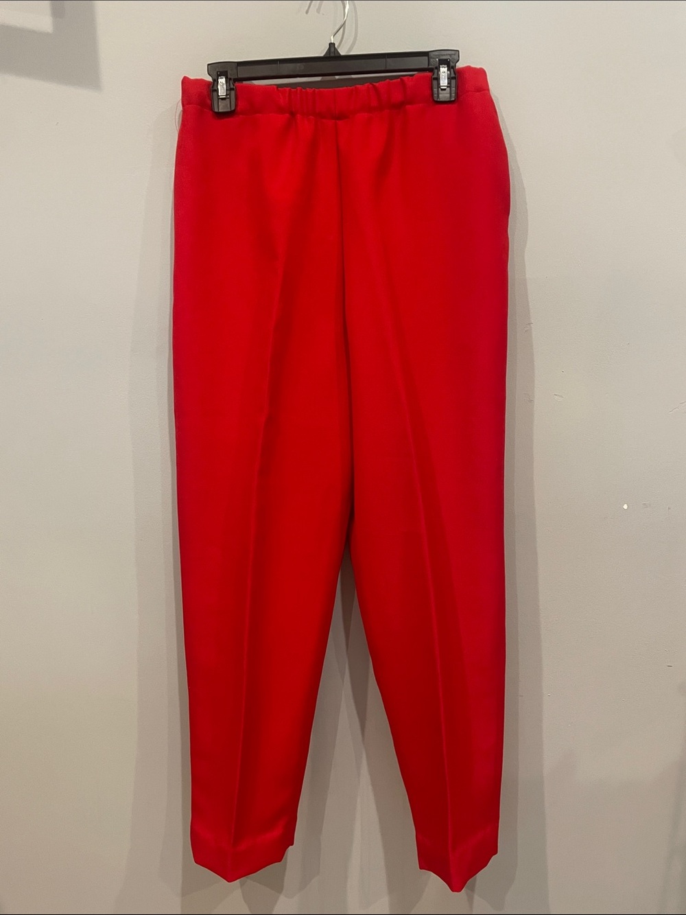Red women’s Tailored Stretch Pants like new 80’s gem